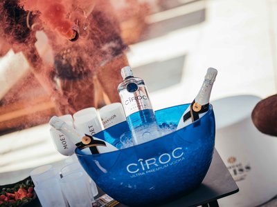 go beach club barcelone mesas vip